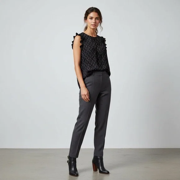 Torrid Size 0X Arrow Pattern Black Blouse - Picture 1 of 5